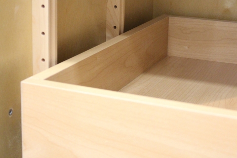 Adjustable Pull-Out drawers